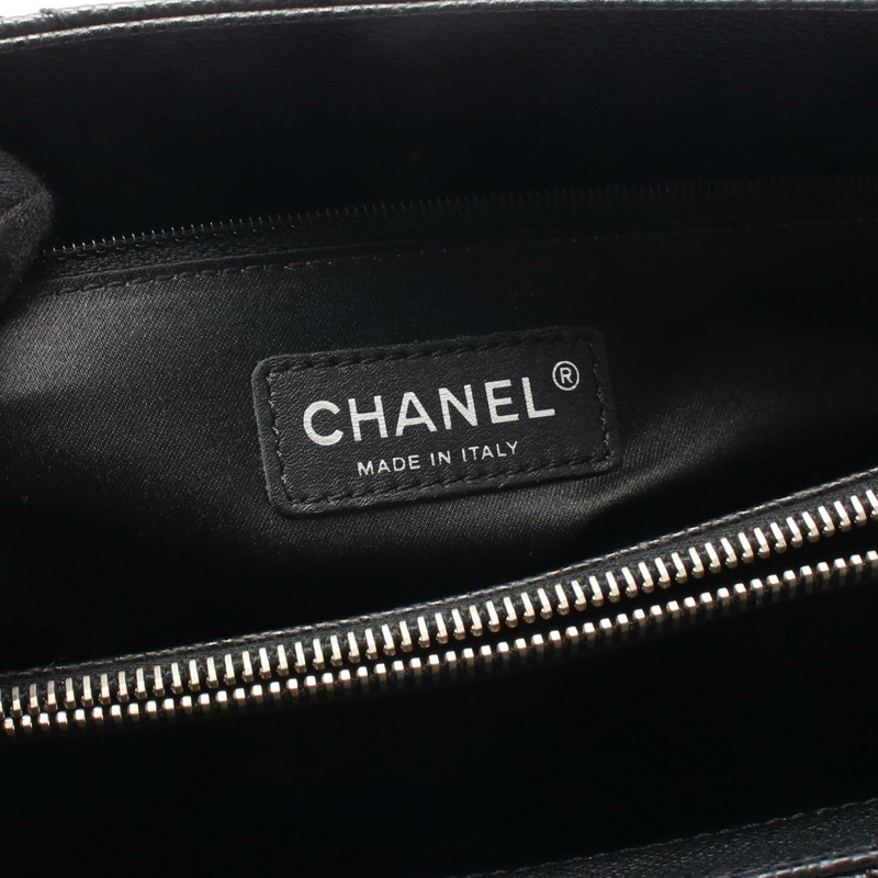 香奈兒 (CHANEL) Matelasse Grand Shopping GST 鏈條肩背包，黑色皮革，銀色金屬扣-3