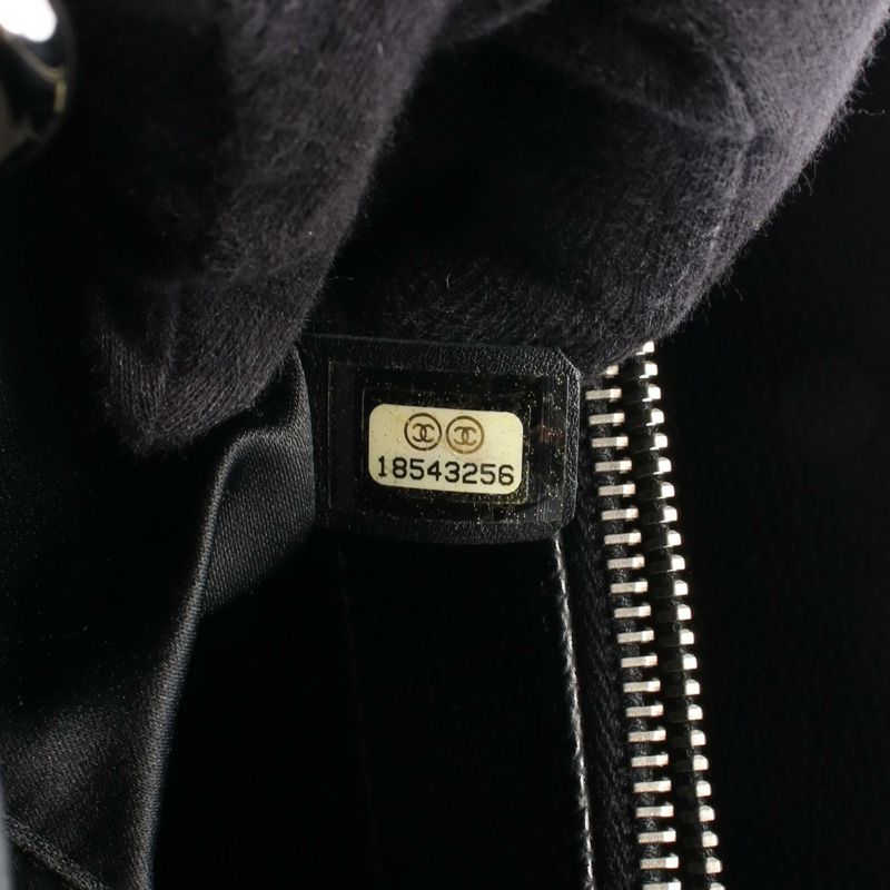 香奈兒 (CHANEL) Matelasse Grand Shopping GST 鏈條肩背包，黑色皮革，銀色金屬扣-4