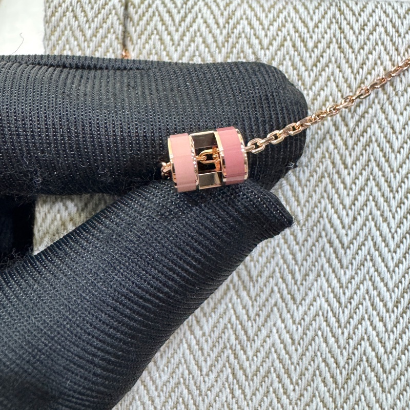 愛馬仕近新限定雙色pop h項鍊Hermes馬卡龍粉拼色Mini POP H項鍊 H100066FO-7