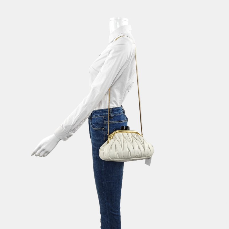 Miu Miu Miu Belle 白色羊皮單肩包金色五金可拆卸肩帶-1