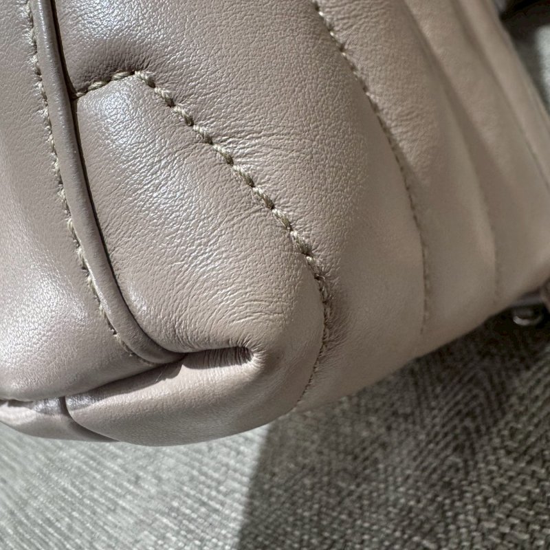 SAINT LAURENT奶茶色扣式斜背包-12