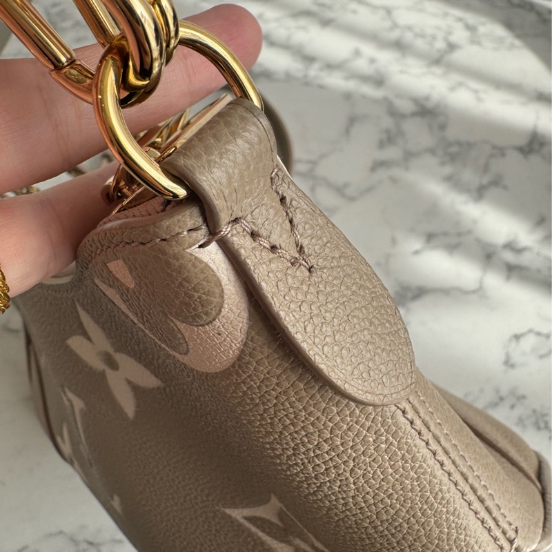 LV M13224斑鳩灰腋下半月包 超美✨✨-13