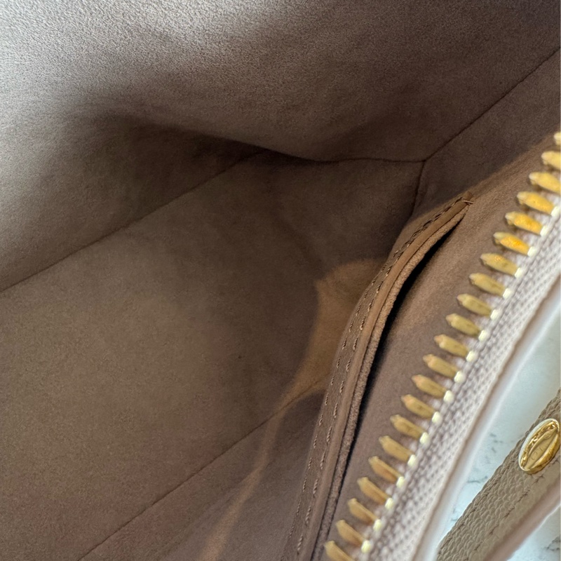 LV M13224斑鳩灰腋下半月包 超美✨✨-22