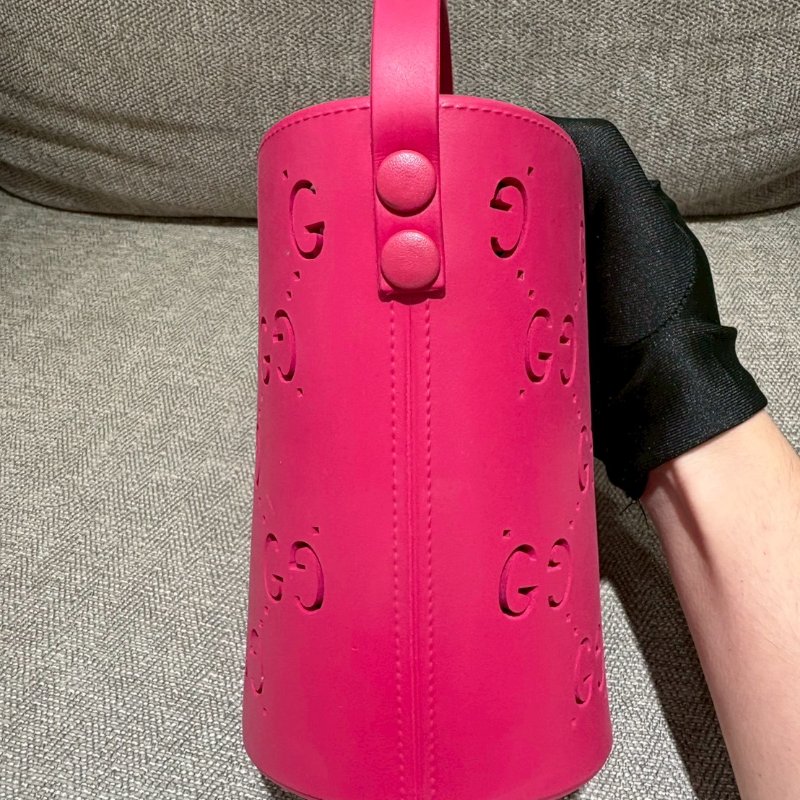 GUCCI水桶手拿包-7