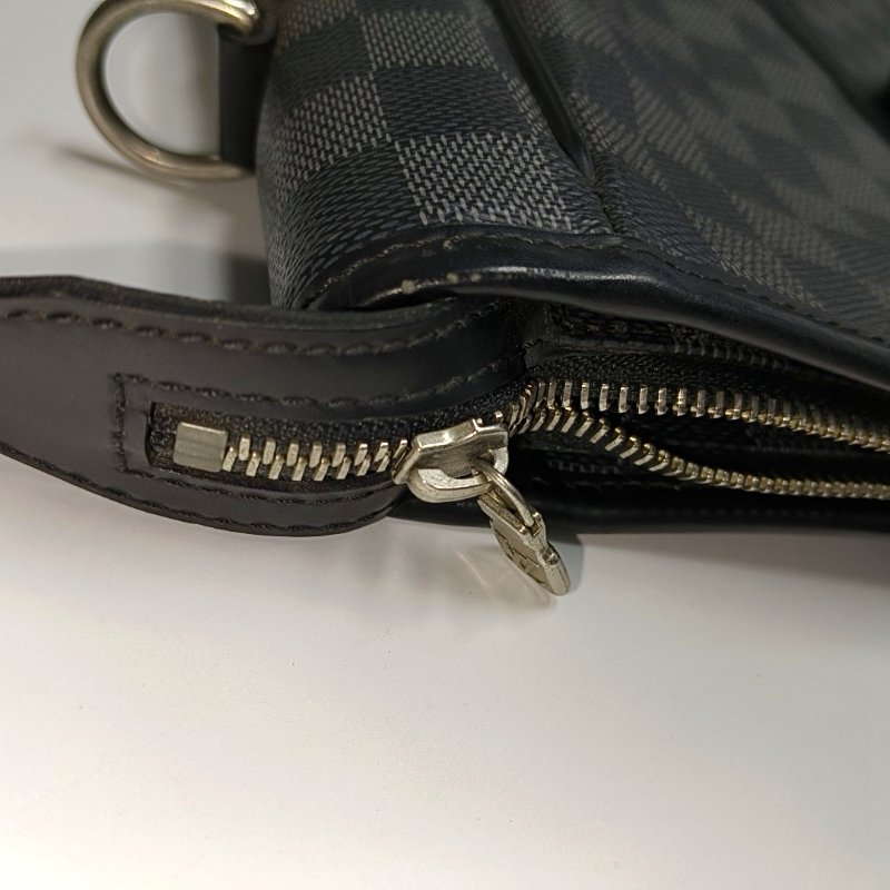 LOUIS VUITTON TADAO中號灰色塗層帆布棋盤格單肩包手提包銀色五金可拆卸肩帶-12