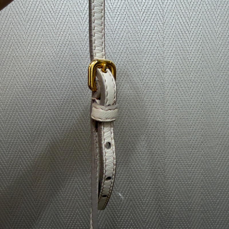 Prada 裸色羊皮抓皺高菲迷你手提斜背包-18