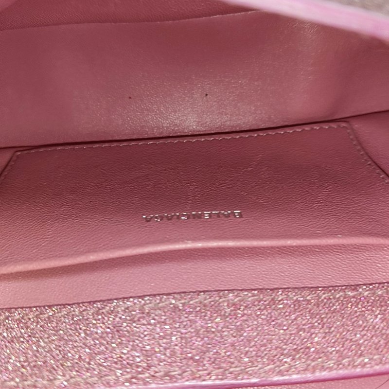 BALENCIAGA粉色特殊材質壓紋單肩包銀色五金-9