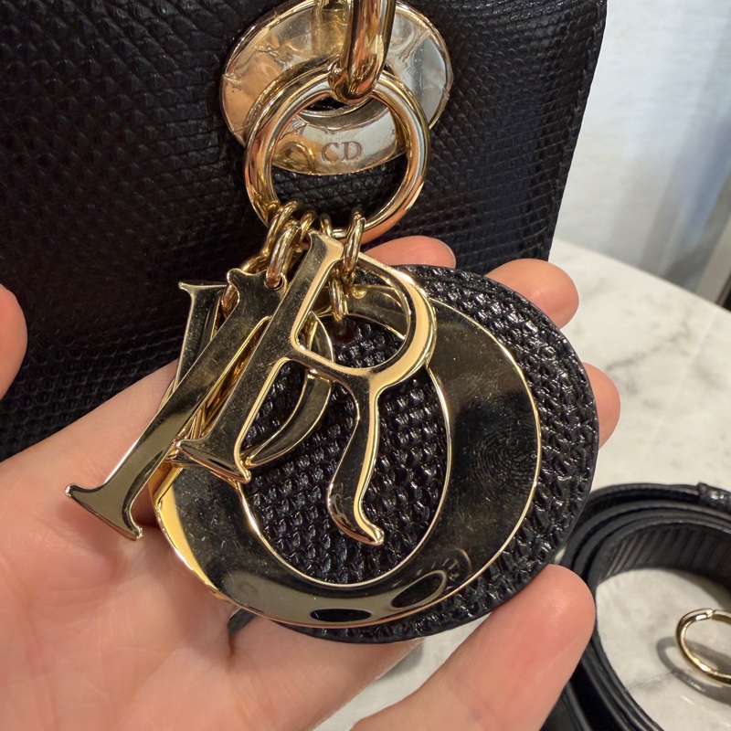 Dior 黑蜥蜴皮淡金釦Lady Dior小號手提斜背包-1