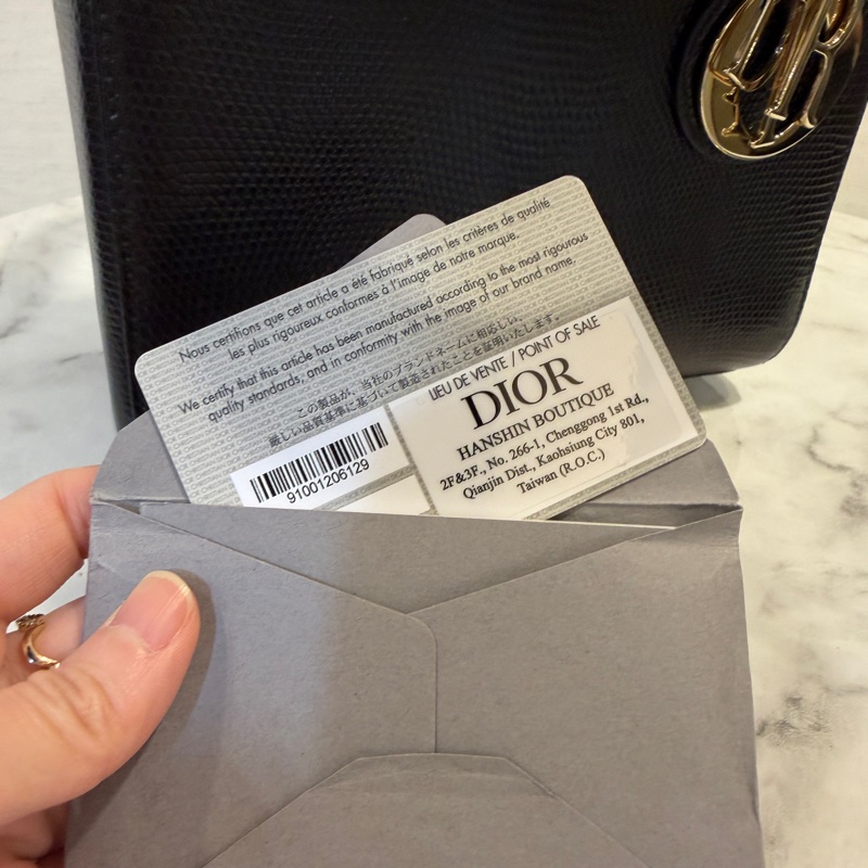 Dior 黑蜥蜴皮淡金釦Lady Dior小號手提斜背包-19