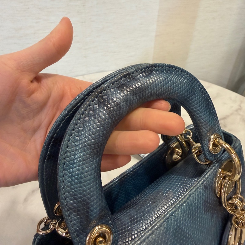 Dior 藍黑暈染蜥蜴皮淡金釦Mini Lady Dior手提斜背包-9