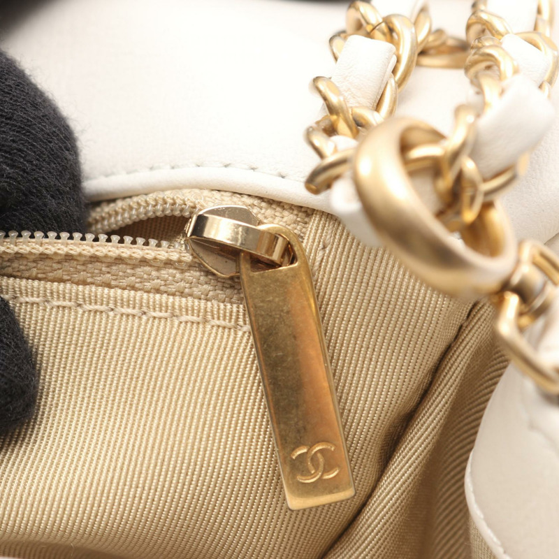 香奈兒 (CHANEL) 絎縫鏈條肩背包 白色 二手 女士 Coco CC 標誌-5