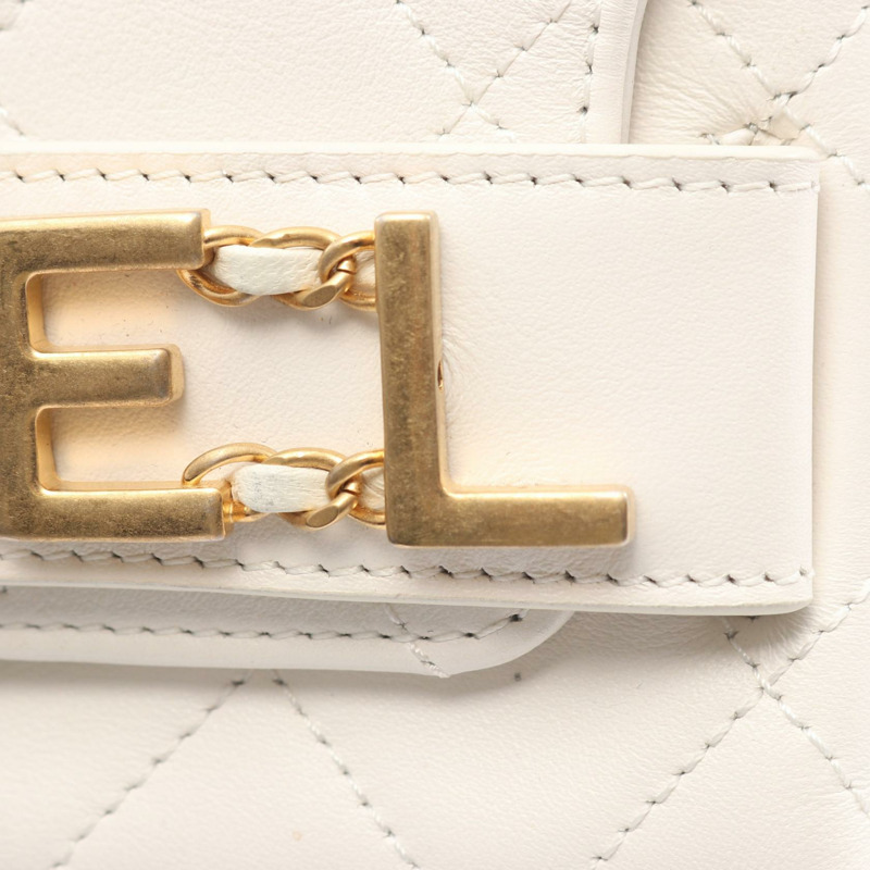 香奈兒 (CHANEL) 絎縫鏈條肩背包 白色 二手 女士 Coco CC 標誌-6