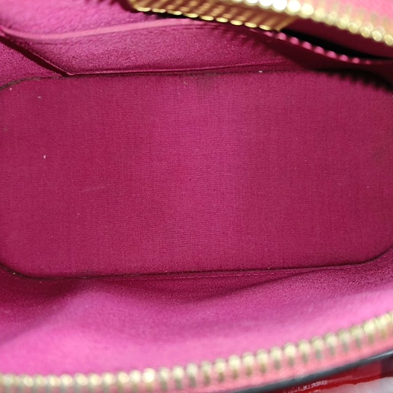 LOUIS VUITTON ALMA BB 紅色漆皮老花壓紋貝殼包單肩包手提包斜挎包金色五金可拆卸肩帶-6