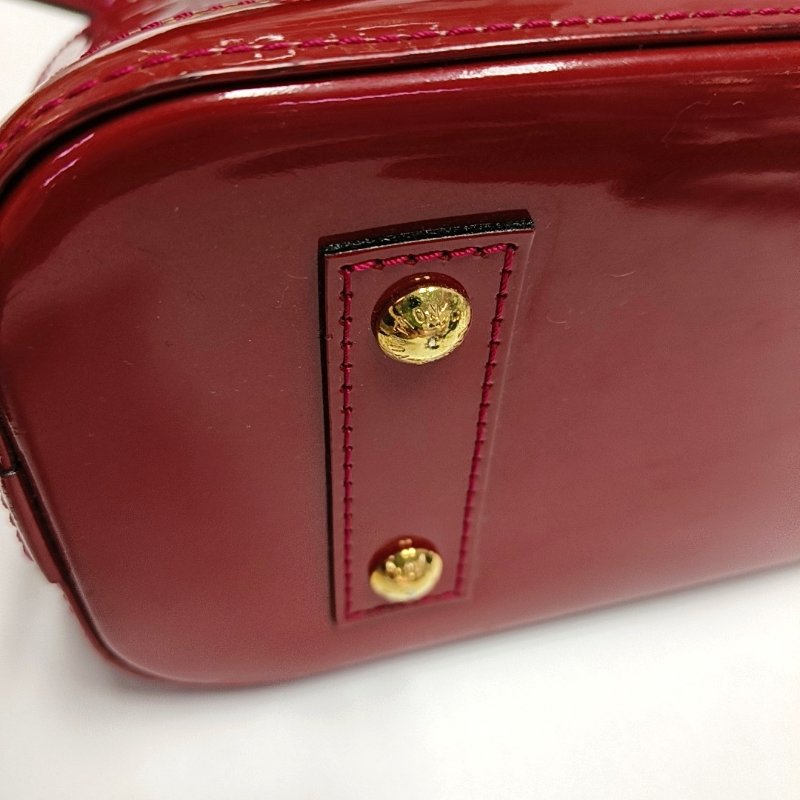 LOUIS VUITTON ALMA BB 紅色漆皮老花壓紋貝殼包單肩包手提包斜挎包金色五金可拆卸肩帶-12