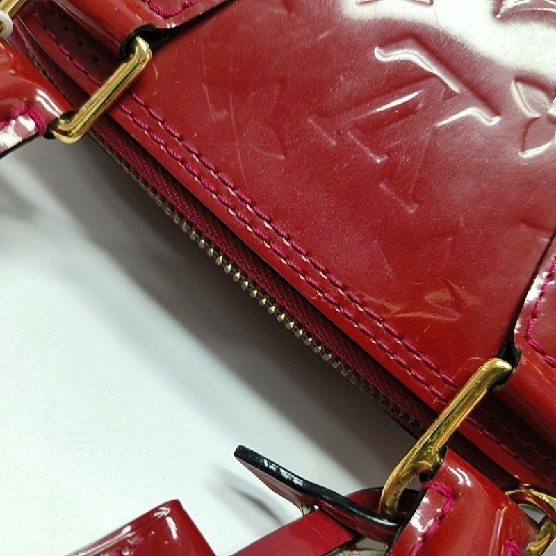 LOUIS VUITTON ALMA BB 紅色漆皮老花壓紋貝殼包單肩包手提包斜挎包金色五金可拆卸肩帶-13