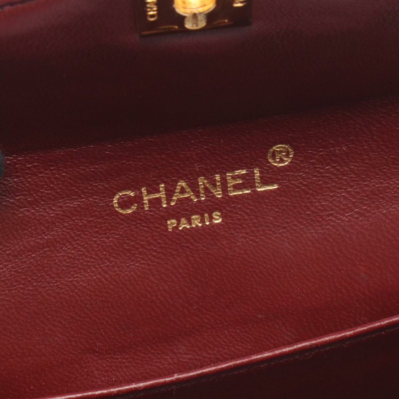 香奈兒迷你絎縫斜背包，羊皮材質，黑色，金色五金，二手-3