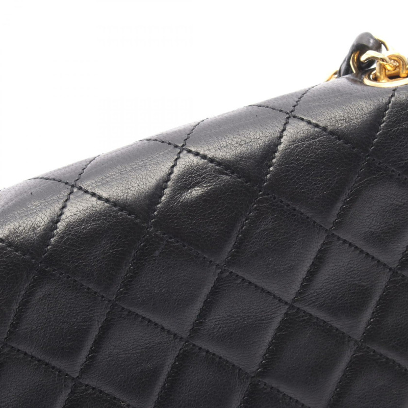 香奈兒迷你絎縫斜背包，羊皮材質，黑色，金色五金，二手-6