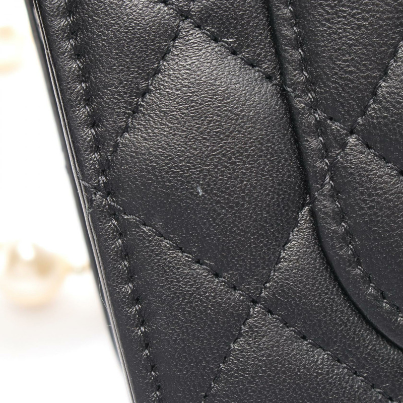 香奈兒 (CHANEL) 絎縫珍珠鍊單肩斜背包，黑色皮革，金色五金，二手女款-5