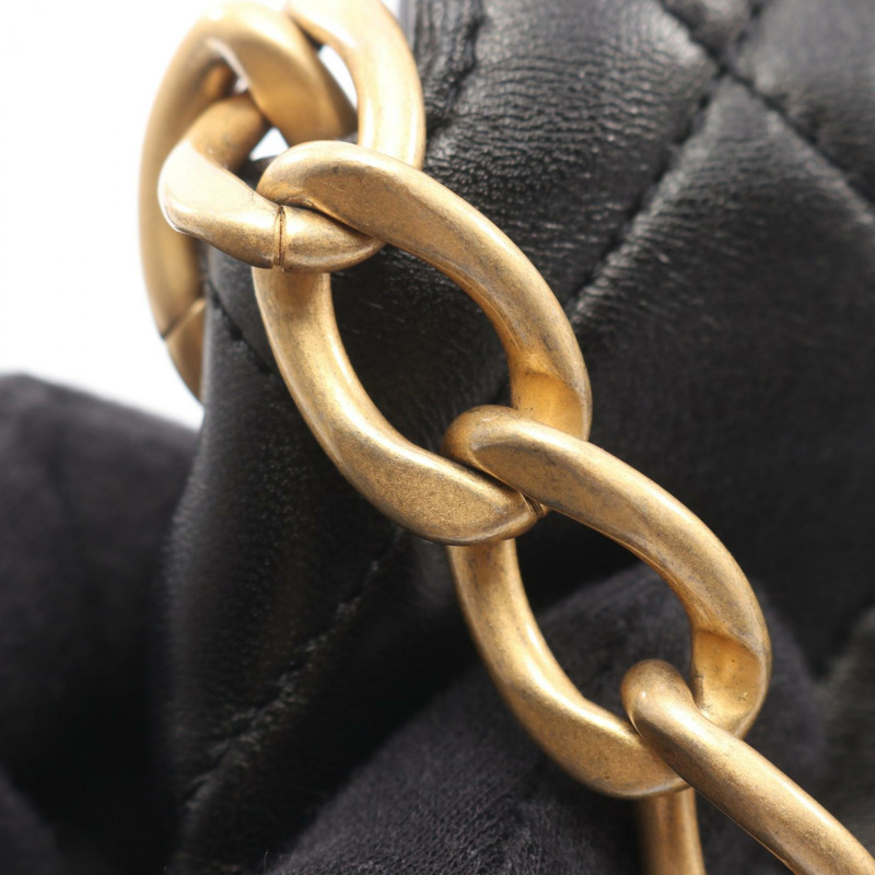 香奈兒 (CHANEL) 絎縫鏈條肩背包，黑色皮革，金色五金，二手，女士 Coco CC-7