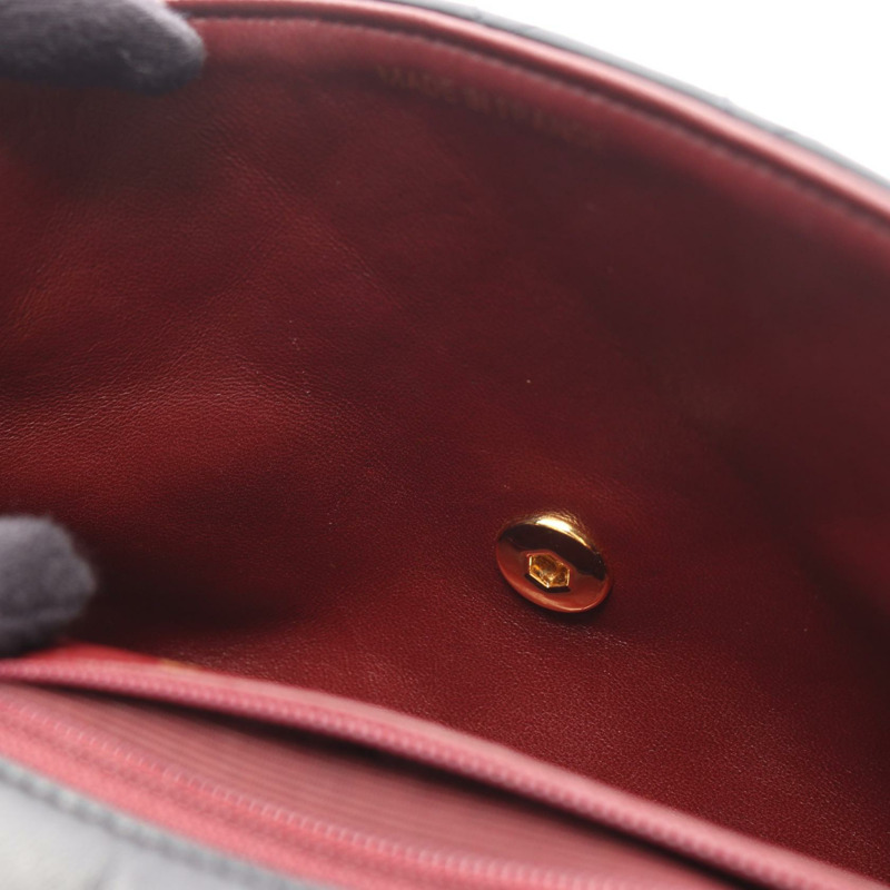 香奈兒 (CHANEL) 迷你絎縫 20 鏈條肩背斜背包，黑色皮革，金色五金，二手 CC-5