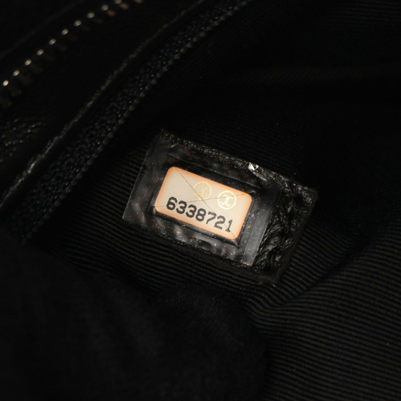 香奈兒 (CHANEL) Medallion 肩背手提包，黑色粒面小牛皮，二手，五金配件-4