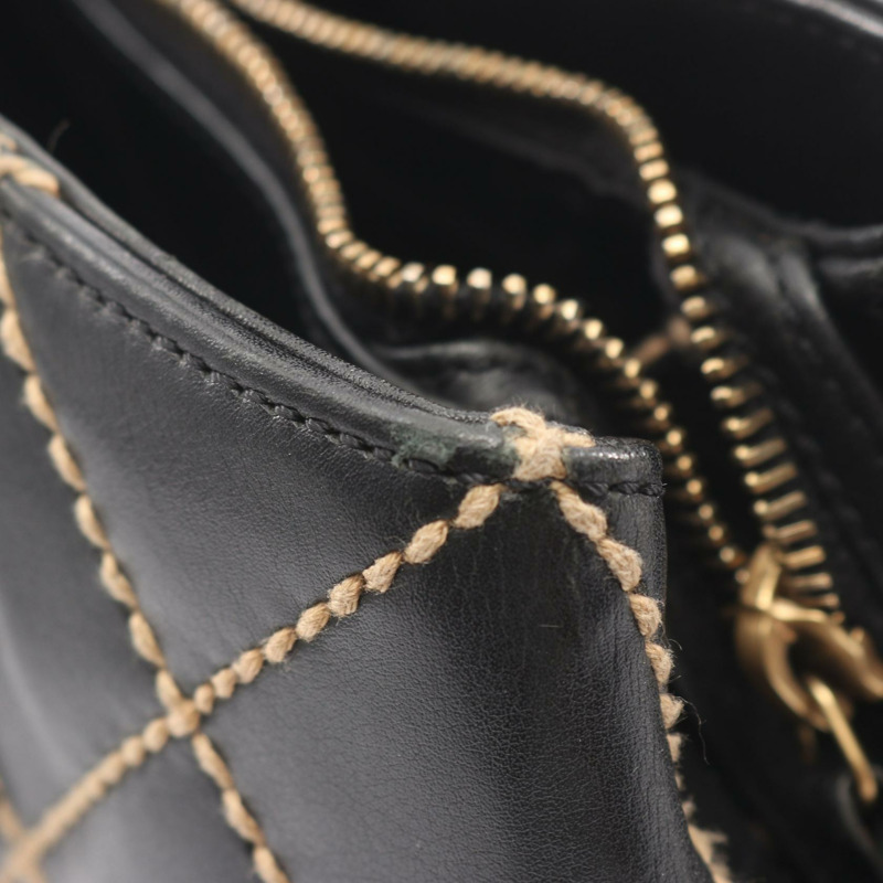 香奈兒 (CHANEL) 野性縫線肩背包，黑色皮革，二手，女士，金色五金，CC Coco標誌-5