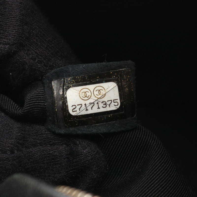 香奈兒 Diana 翻蓋式絎縫鏈條肩背包，羊皮材質，黑色，二手，女士款，金色五金-4