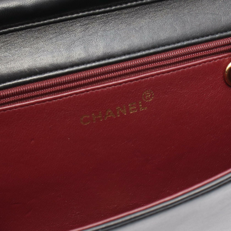 香奈兒 (CHANEL) 絎縫全蓋鏈條單肩背包，羊皮材質，黑色，二手，金色五金-3