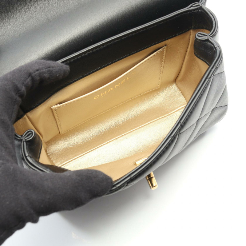 香奈兒 (CHANEL) 絎縫鏈條肩背斜背包，羊皮材質，黑色，金色五金，二手 CC-2