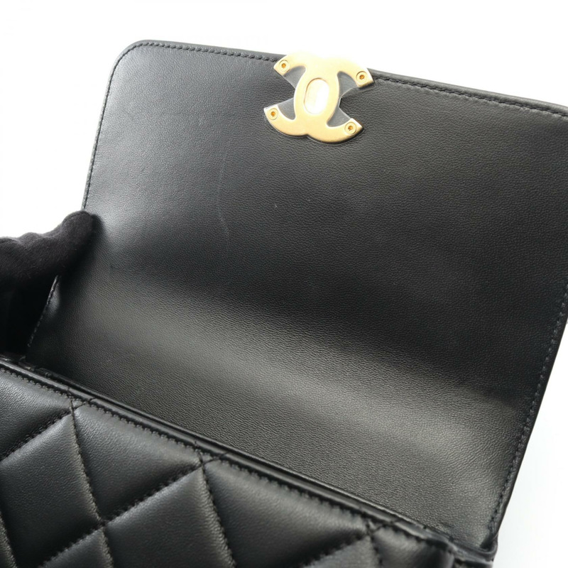 香奈兒 (CHANEL) 絎縫鏈條肩背斜背包，羊皮材質，黑色，金色五金，二手 CC-5