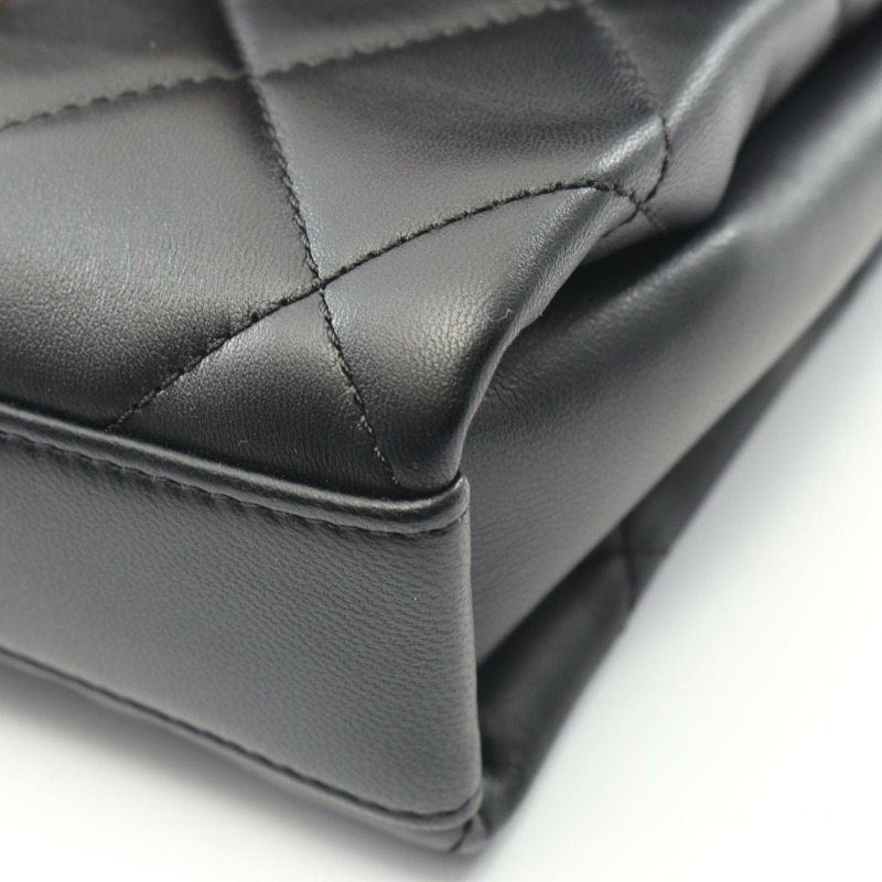 香奈兒 (CHANEL) 絎縫鏈條肩背斜背包，羊皮材質，黑色，金色五金，二手 CC-7