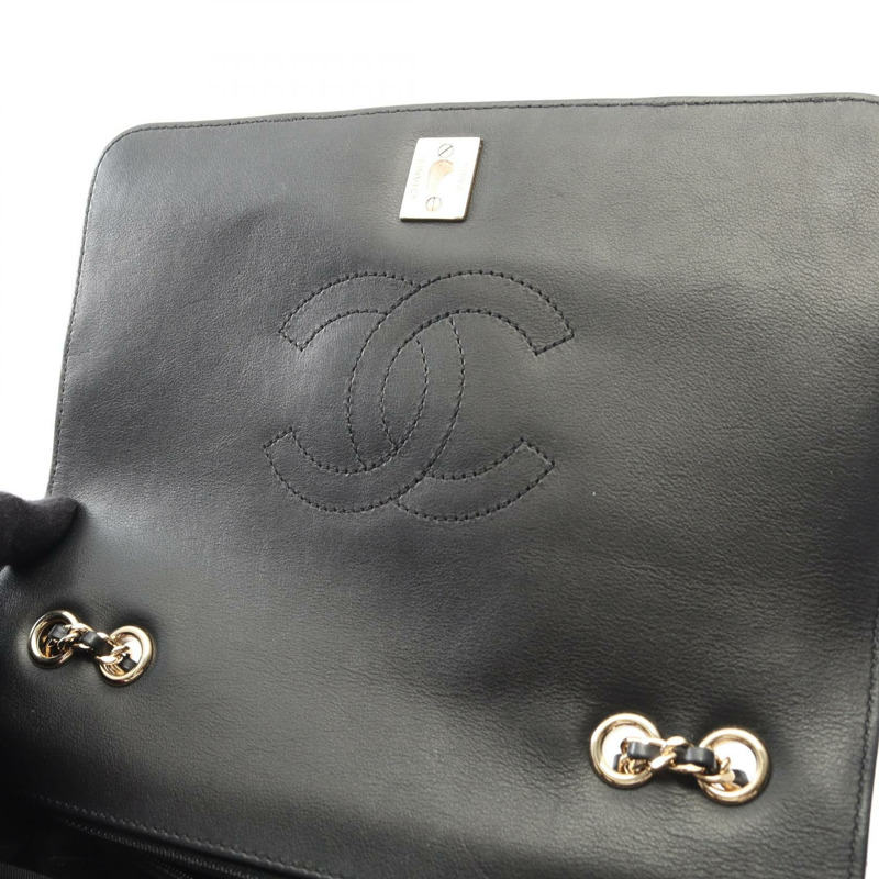 香奈兒 (CHANEL) 黑色羊皮人字紋V型縫線全翻蓋肩背包，二手女款，金色五金配件-5