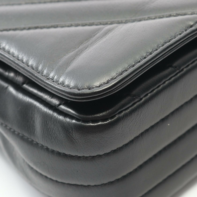 香奈兒 (CHANEL) 黑色羊皮人字紋V型縫線全翻蓋肩背包，二手女款，金色五金配件-6