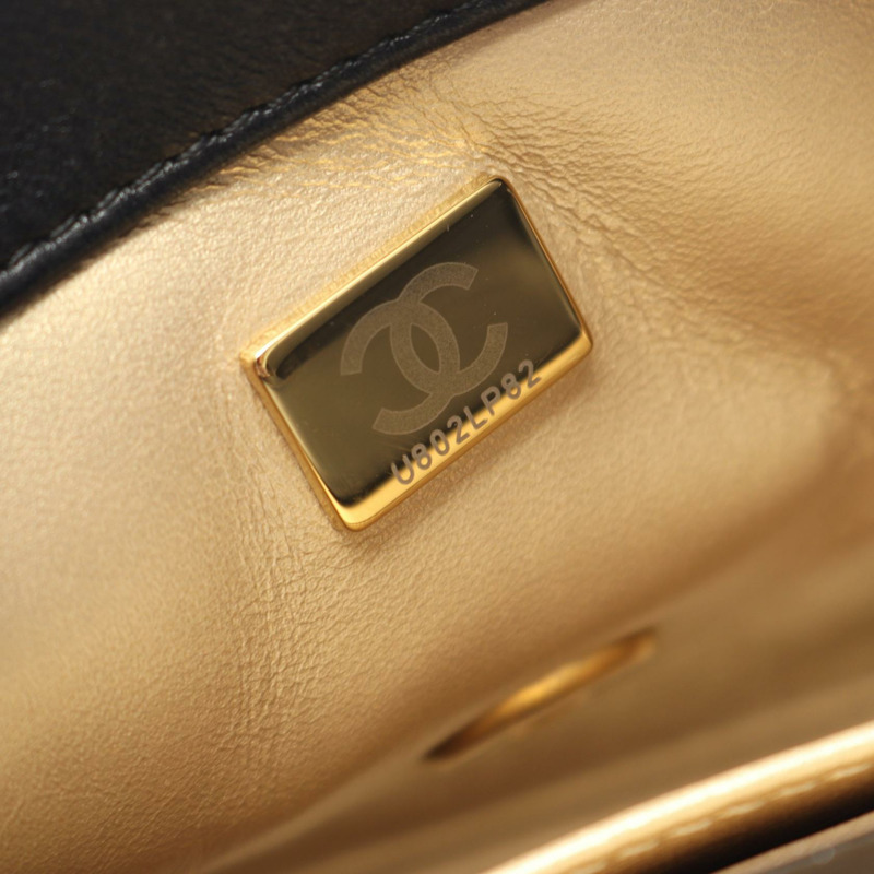 香奈兒 (CHANEL) 絎縫鏈條肩背包，羊皮材質，黑色，金色五金，二手，女士 CC-4