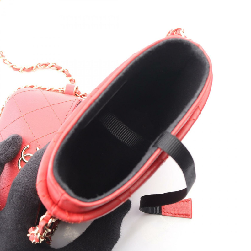 香奈兒 (CHANEL) 絎縫鏈條手機包單肩斜背包 A94471 羊皮 GHW-2