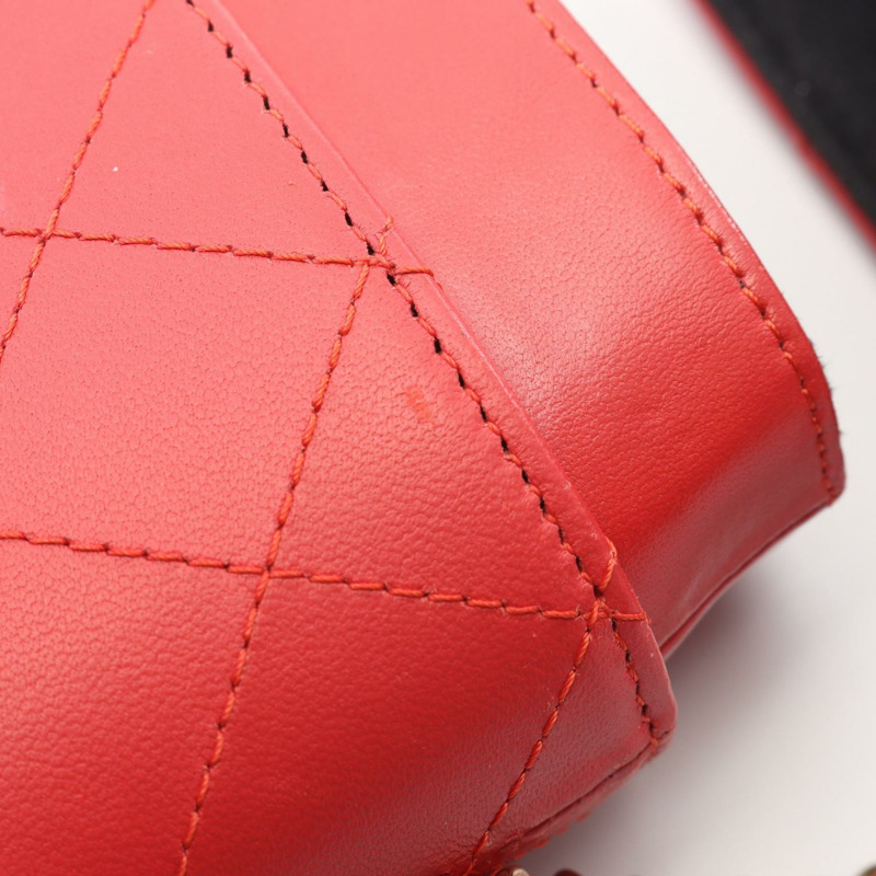 香奈兒 (CHANEL) 絎縫鏈條手機包單肩斜背包 A94471 羊皮 GHW-5