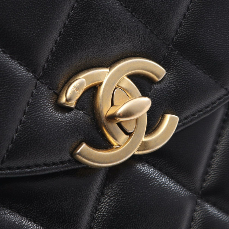 香奈兒 (CHANEL) Matelasse Chian 羊皮肩斜背包，黑色，金色五金，二手 CC-10