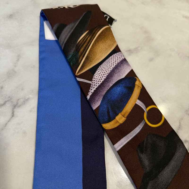 Dior 咖啡底各式帽子圖案拼深淺藍Twilly-6