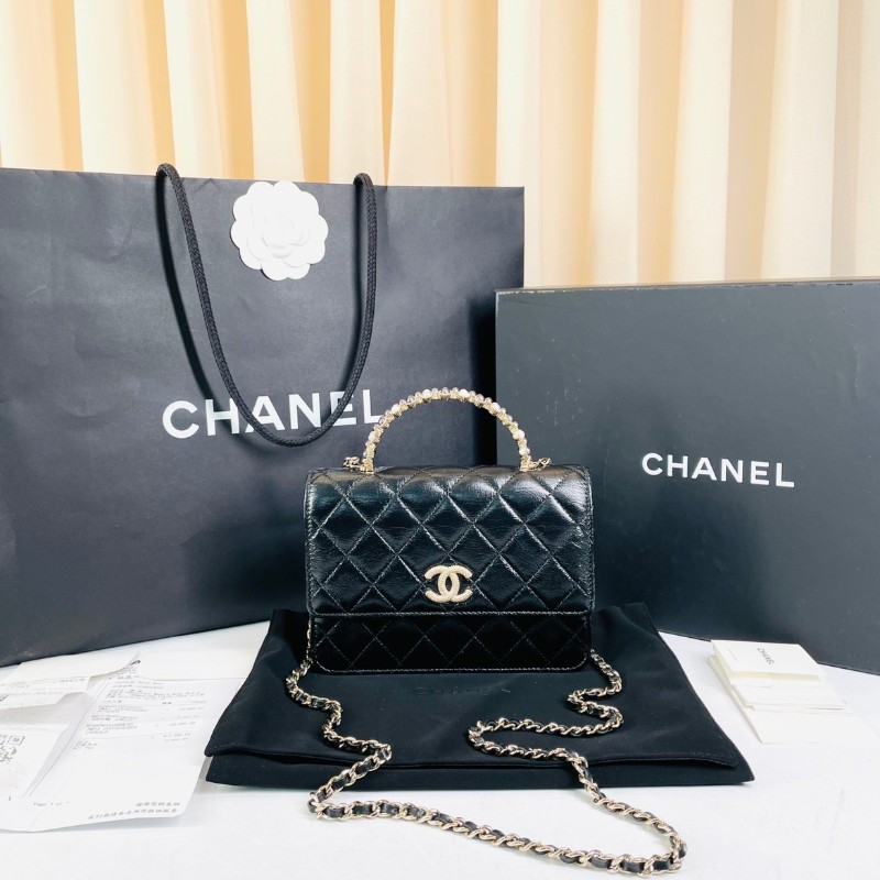 專櫃價7.8折！Chanel香奈兒  24P新款 黑金珍珠手柄 黑色油臘皮風琴包 小羊皮材質菱格紋  超美珍珠手柄 斜挎手提都很美-5