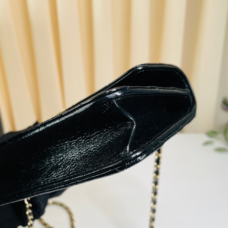 專櫃價7.8折！Chanel香奈兒  24P新款 黑金珍珠手柄 黑色油臘皮風琴包 小羊皮材質菱格紋  超美珍珠手柄 斜挎手提都很美-16