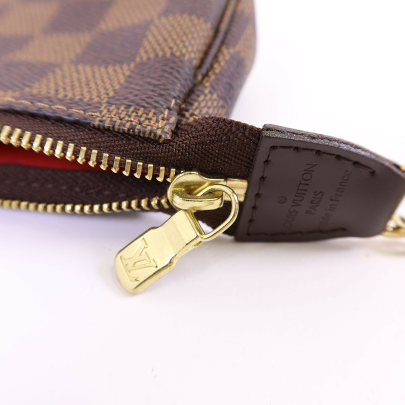LOUIS VUITTON Damier Mini Pochette Accessoires金扣手挽袋-8