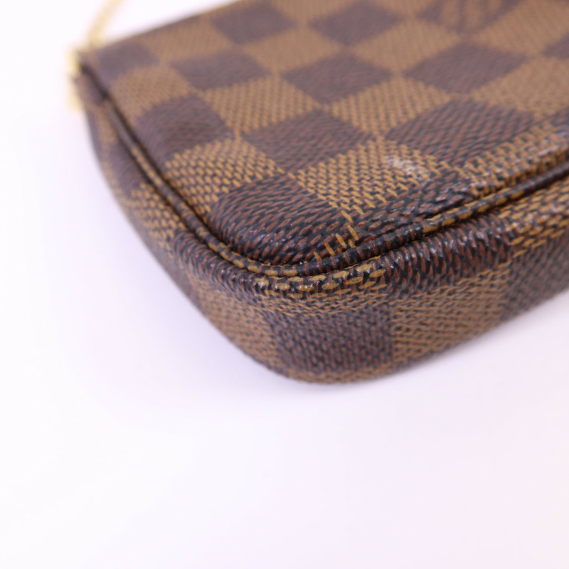 LOUIS VUITTON Damier Mini Pochette Accessoires金扣手挽袋-13