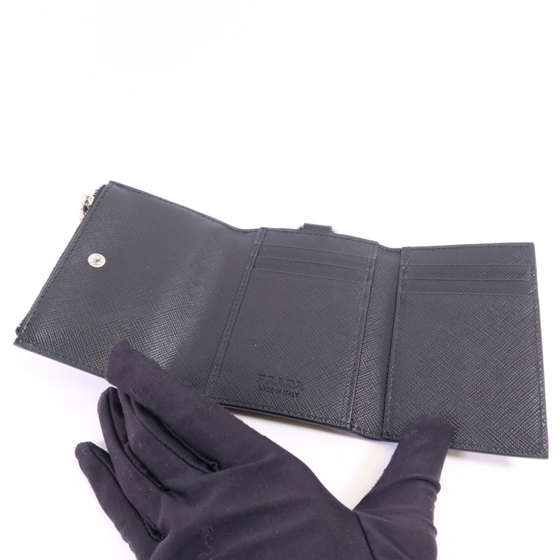 PRADA Saffiano皮革Trifold Wallet銀扣錢包-5