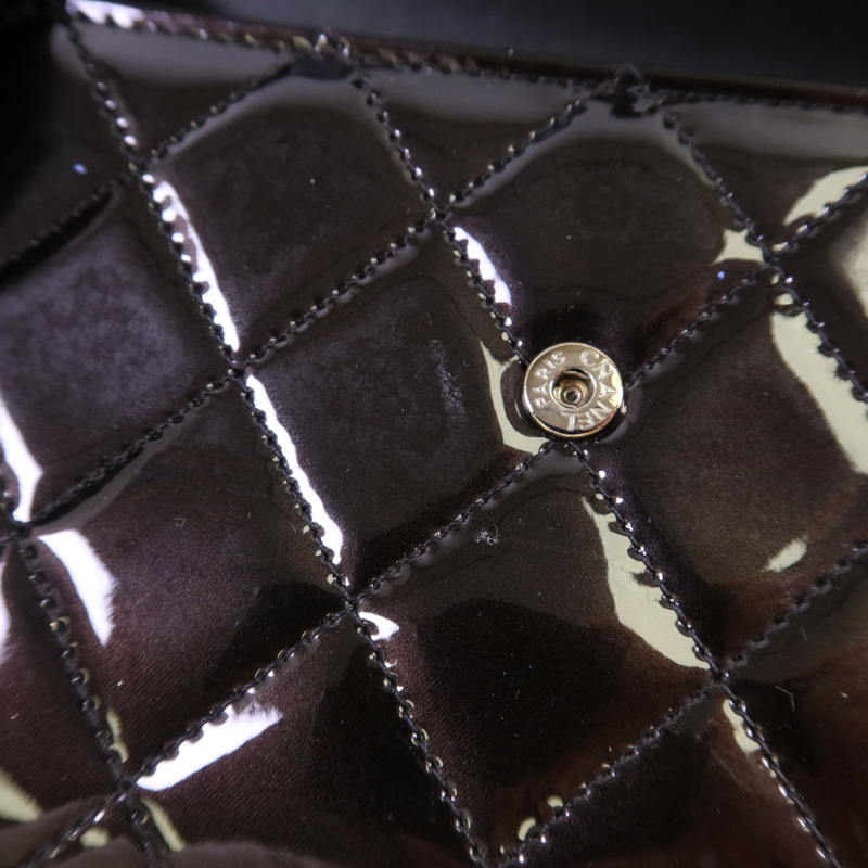 CHANEL 漆皮皮革Boy Long Wallet銀扣長錢包-16