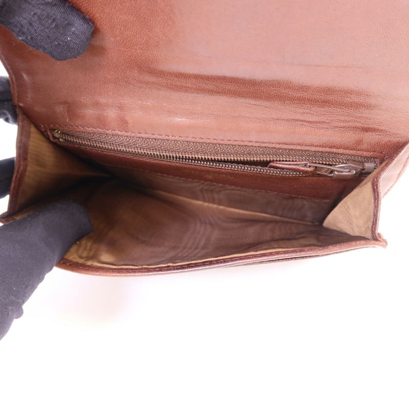 CHANEL 牛皮皮革Bifold Wallet金扣錢包-4