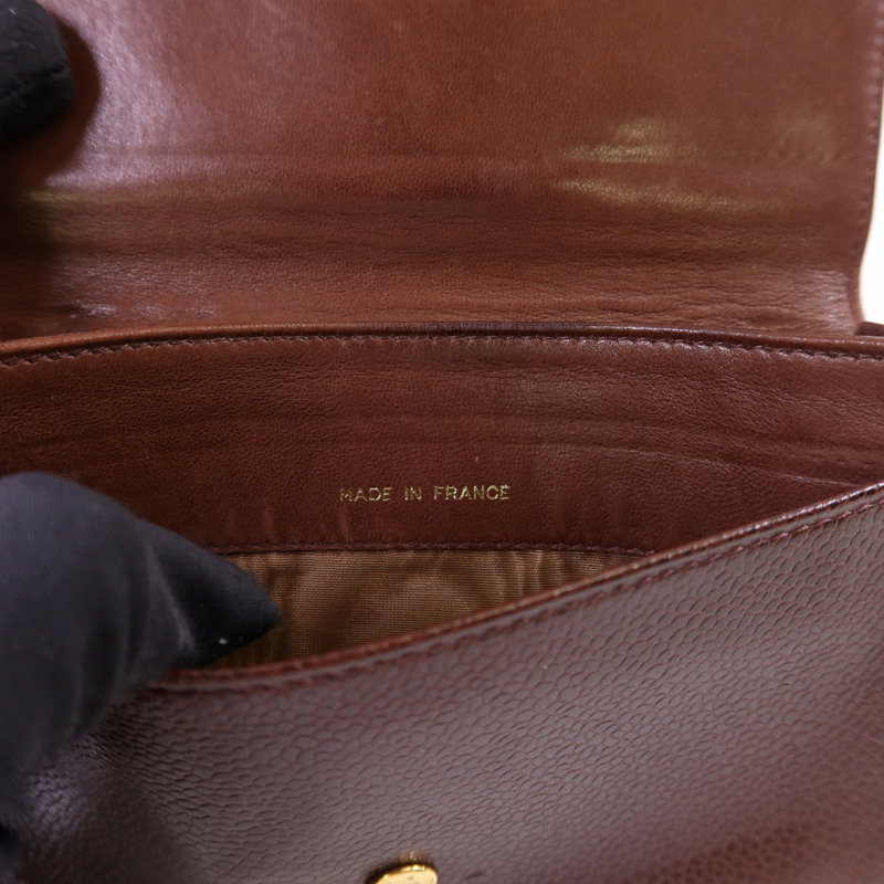 CHANEL 牛皮皮革Bifold Wallet金扣錢包-18