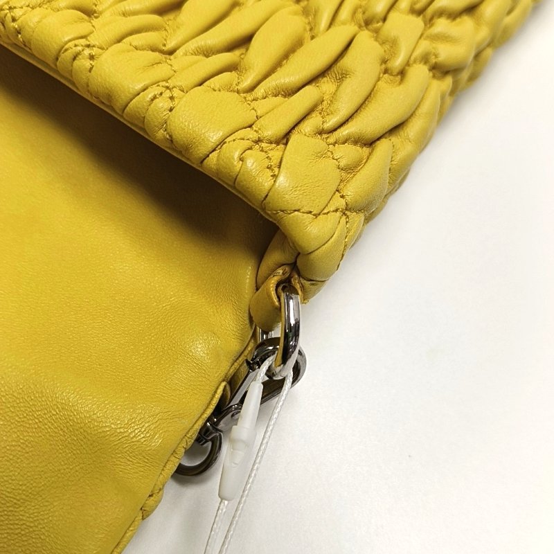 Miu Miu Crystal黃色羊皮絎縫鑲嵌單肩包斜挎包手提包銀色五金2條可拆卸肩帶-12