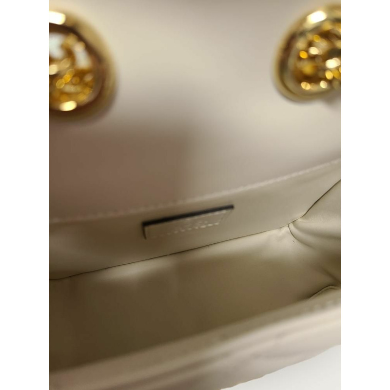 【包稅】GUCCI 白色絎縫皮革互扣式 G 字裝飾迷你單肩包-3