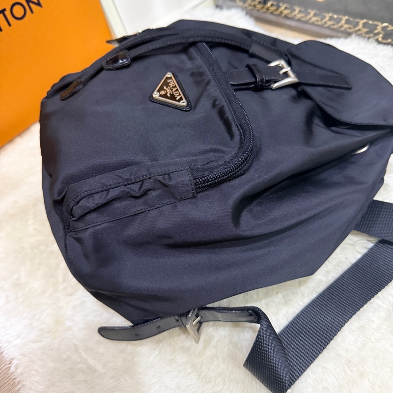 88新✨磁扣款🎖️出名好用的Prada經典 耐磨 超好裝 降落傘布 後背包  就是主打一個好看又好用🤷-5