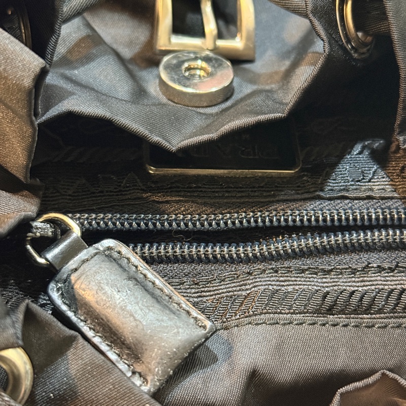 88新✨磁扣款🎖️出名好用的Prada經典 耐磨 超好裝 降落傘布 後背包  就是主打一個好看又好用🤷-17